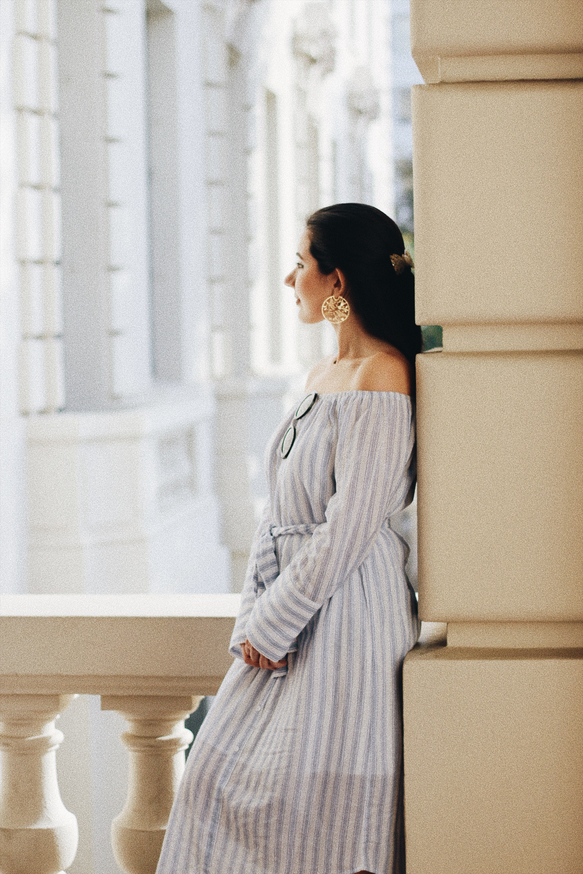 Simplicity in Mind, shop small, lookbook, fashion blogger, Prada, sunglasses, mules, slides, street style, Los Angeles, Pasadena, Norton Simon Museum, antique store, Old Town Pasadena, Lavender and Honey, lipstick, gold hoop earrings, ootd, outfit of the day, California, Los Angeles blogger, LA, arts and culture