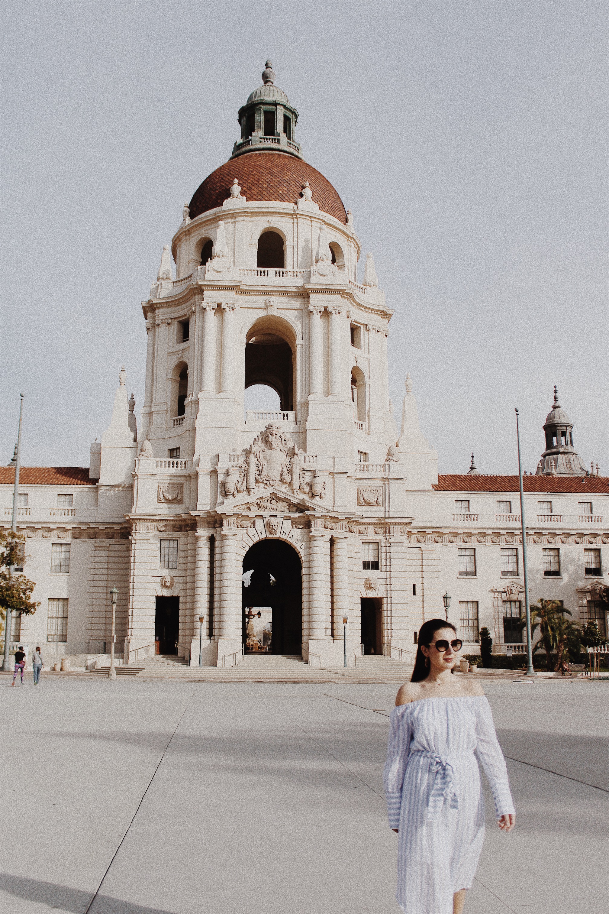 Simplicity in Mind, shop small, lookbook, fashion blogger, Prada, sunglasses, mules, slides, street style, Los Angeles, Pasadena, Norton Simon Museum, antique store, Old Town Pasadena, Lavender and Honey, lipstick, gold hoop earrings, ootd, outfit of the day, California, Los Angeles blogger, LA, arts and culture