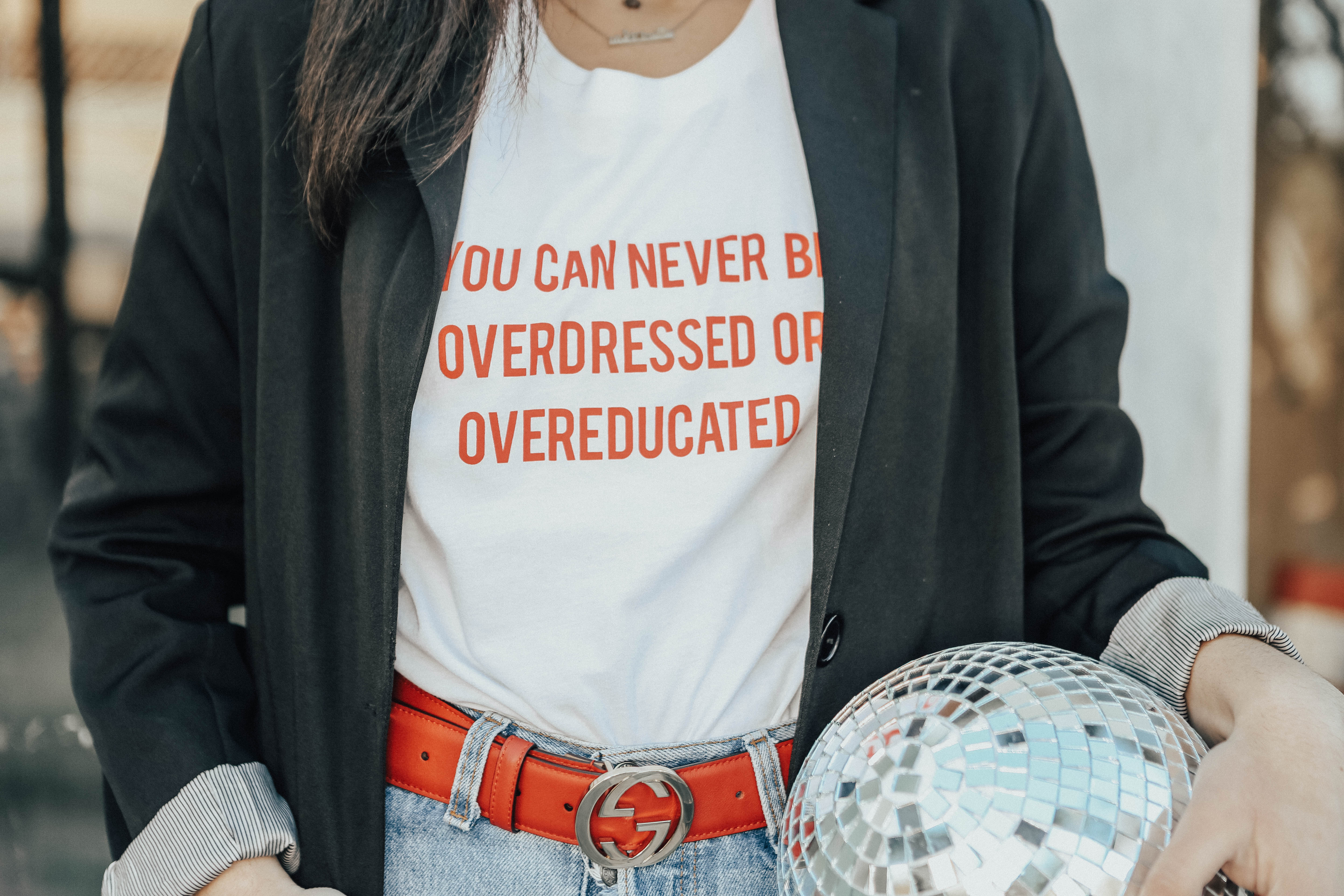 The Style Club, LA, The Style Club La, Gucci, Gucci belt, red lips, Levis, vintage jeans, high waist jeans, T-shirt, blazer, vintage, ootd, outfit of the day, Malibu, ad, sponsored, editorial, fashion blogger, Los Angeles, LA blogger, photography, beauty, fashion, winter fashion, street style