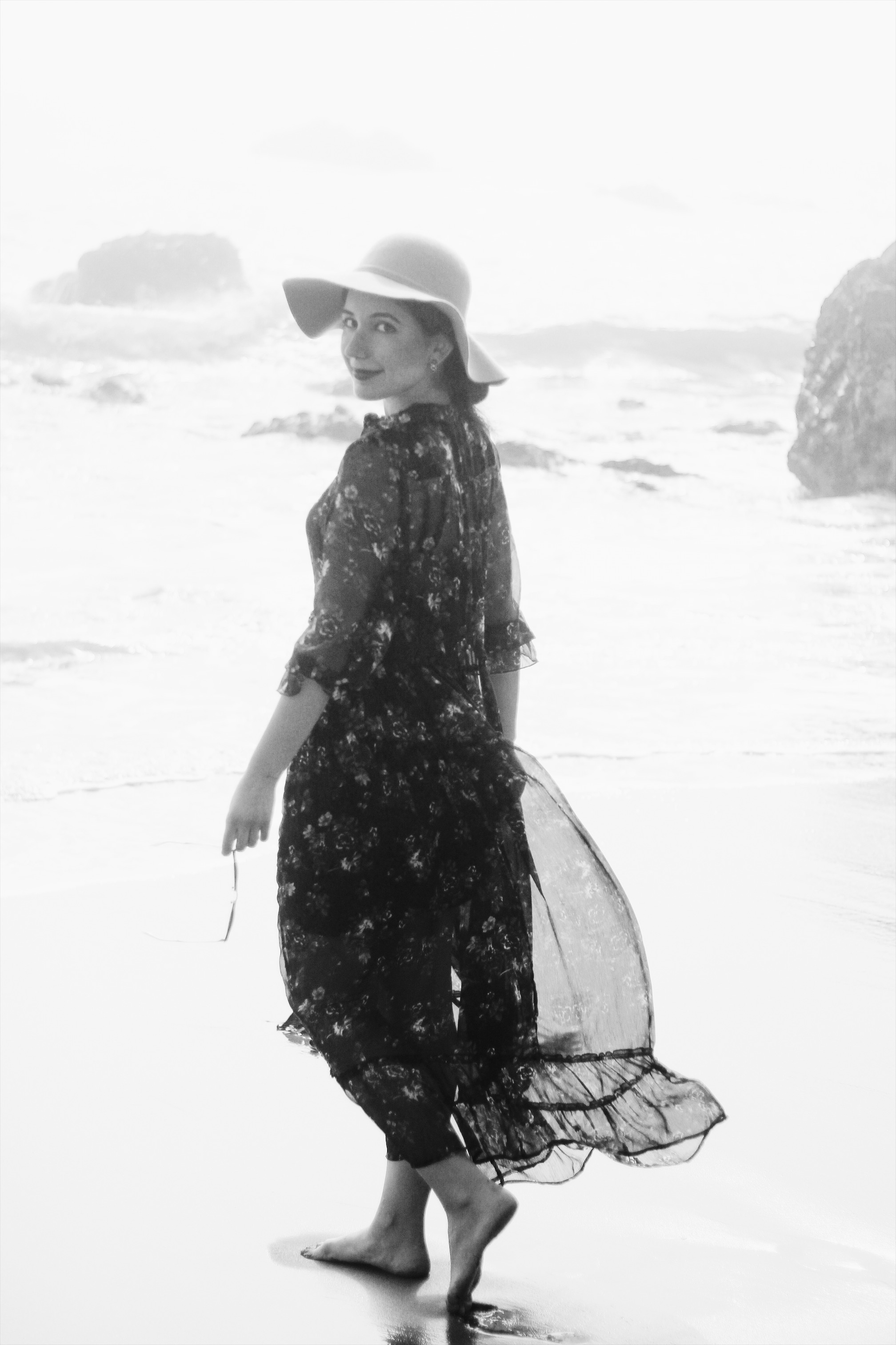 prairie dress, floral dresses, maxi dresses, floppy hat, beach fashion, fall fashion, California fall, Forever 21, flowy dress, lookbook, fashion blogger, ootd, outfit of the day, Los Angeles fashion, vintage fashion, prairie fashion, style, style blogger