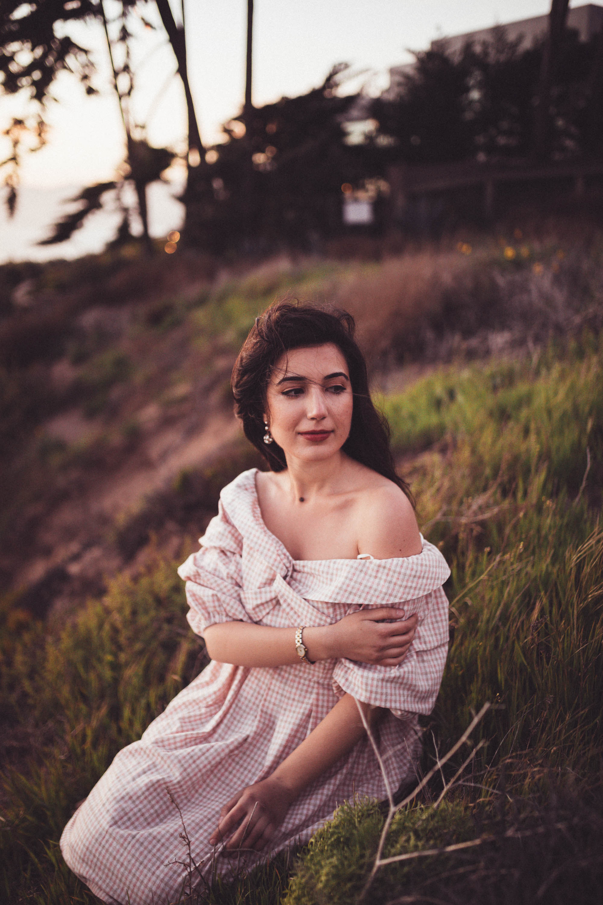 Chriselle x J.O.A collection, vintage, vintage fashion, retro fashion, off-the-shoulder dress, gingham, pink, lookbook, fashion blogger, Malibu, California, photography, golden hour, retro, typewriter, journalist