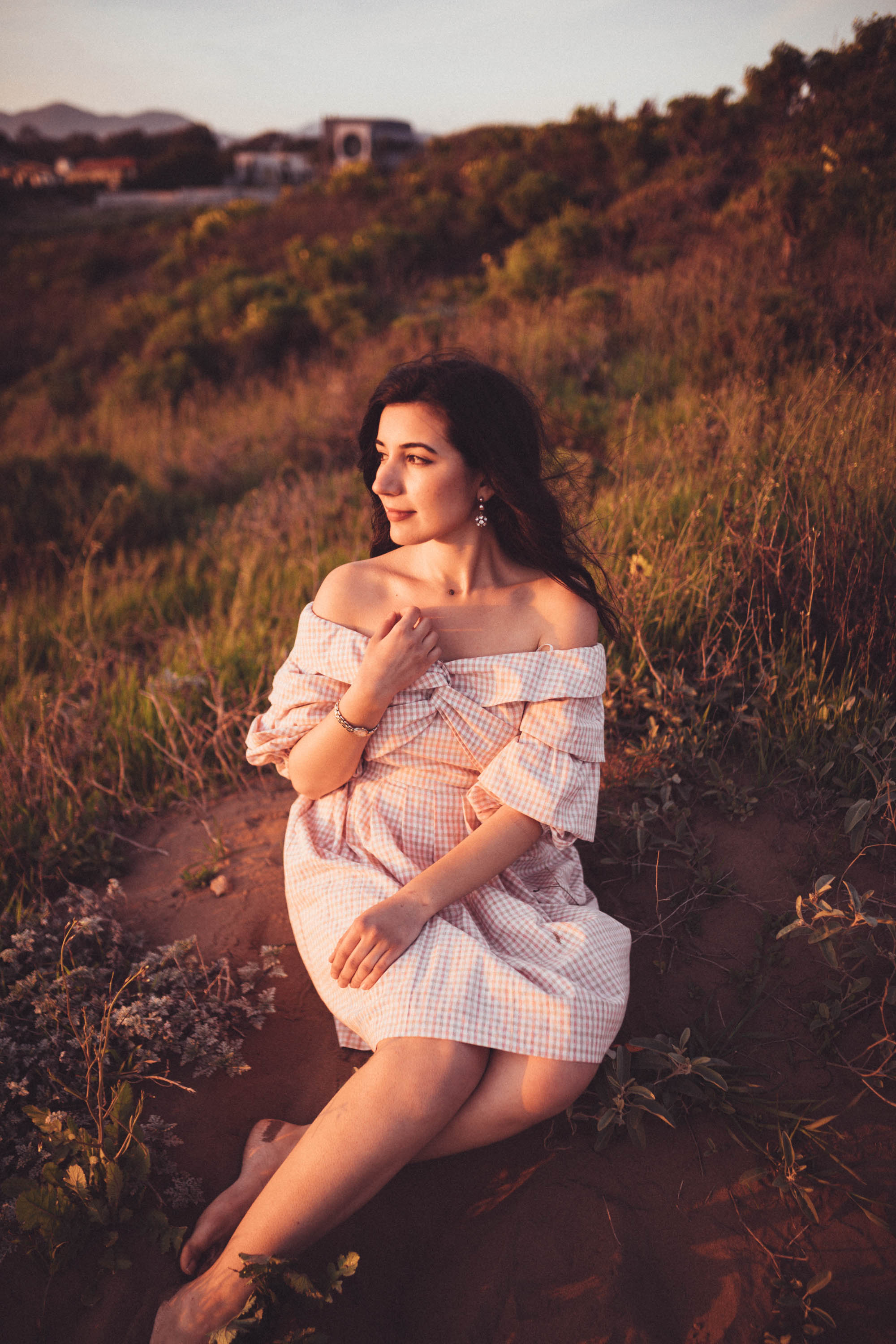 Chriselle x J.O.A collection, vintage, vintage fashion, retro fashion, off-the-shoulder dress, gingham, pink, lookbook, fashion blogger, Malibu, California, photography, golden hour, retro, typewriter, journalist