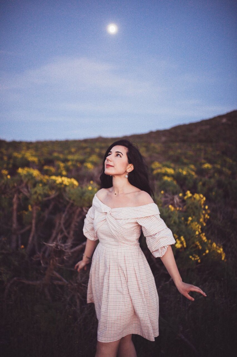 Chriselle x J.O.A collection, vintage, vintage fashion, retro fashion, off-the-shoulder dress, gingham, pink, lookbook, fashion blogger, Malibu, California, photography, golden hour, retro, typewriter, journalist