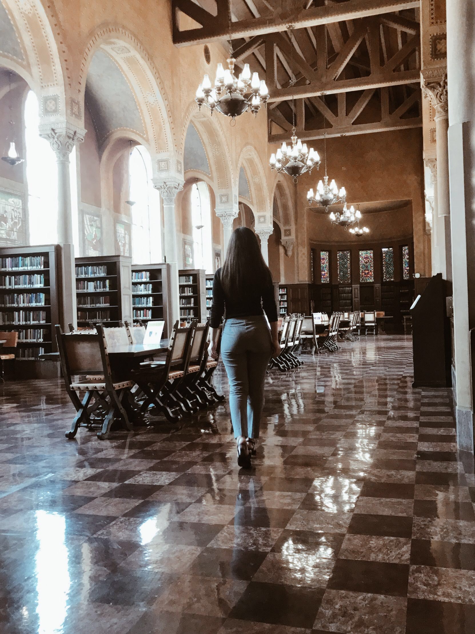 USC Hoose Library of Philosophy, USC, university library, 19th century library, interiors, architecture, lookbook, fashion blogger, style blogger, book blogger, bibliophile, ootd