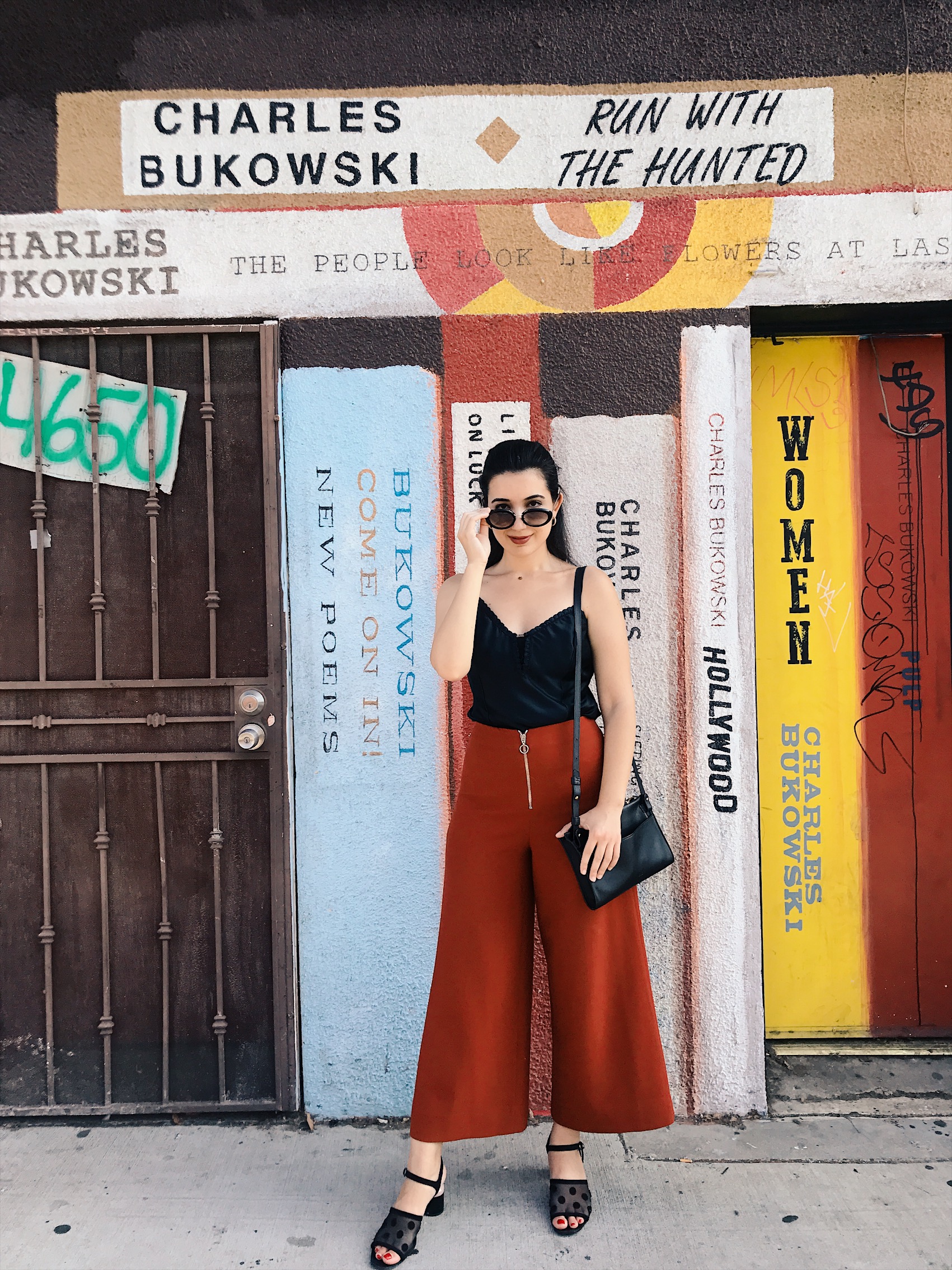 Skylight Books, book wall mural, bookish, Los Angeles books, Zara, culottes, black tank top, vintage fashion, fashion blogger, style blogger, book blogger
