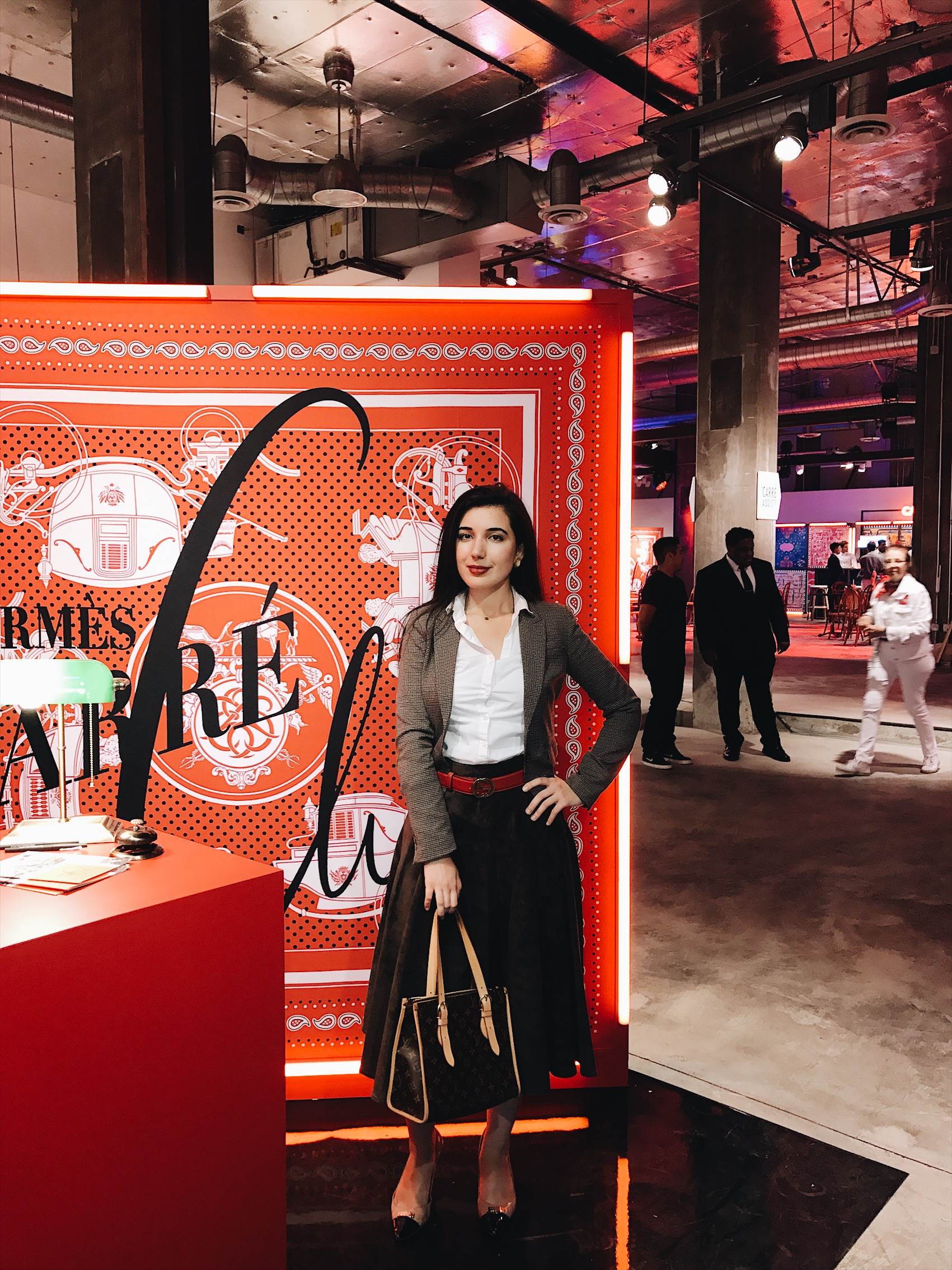 Hermes Carre Club Los Angeles, Los Angeles fashion, fashion pop up, Hermes pop up, Hermes, high fashion, Hermes scarf, lookbook, fashion, fashion blogger, outfit of the day, ootd, Gucci belt, Louis Vuitton handbag, Coach heels, style, style blogger, fall style tweed, blazer, white, button down