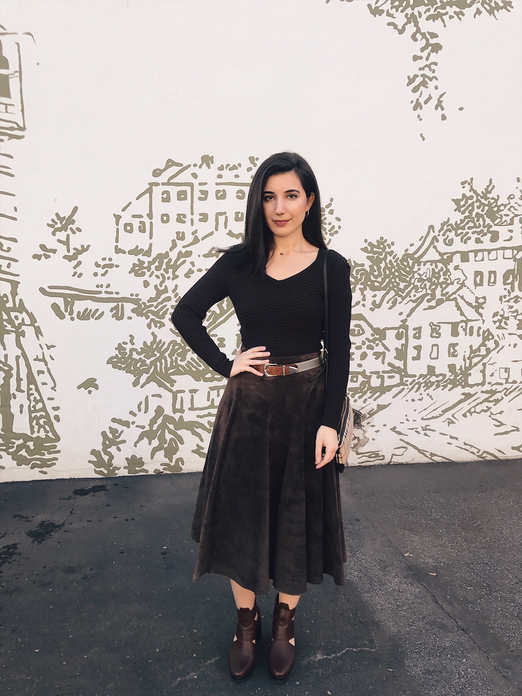 Fashion blogger wearing Monochromatic outfit