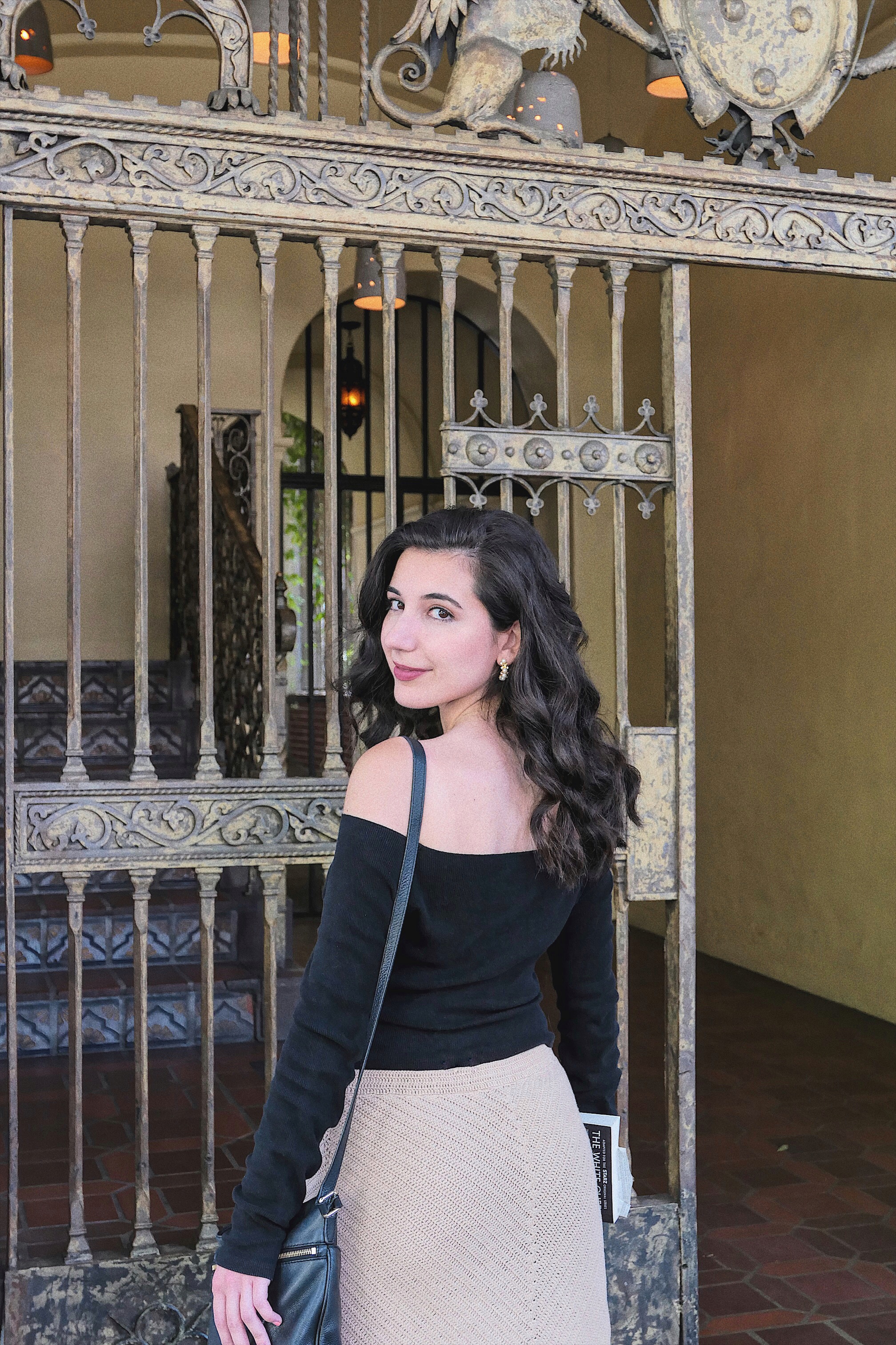 Downtown Los Angeles, DTLA, Los Angeles architecture, Los Angeles blogger, LA fashion blogger, fashion blogger, lookbook, minimalism, Calvin Klein, Michael Kors, Vintage jewelry, curly hair, Zara, what I wore, Sunday brunch, brunch outfit, summer style