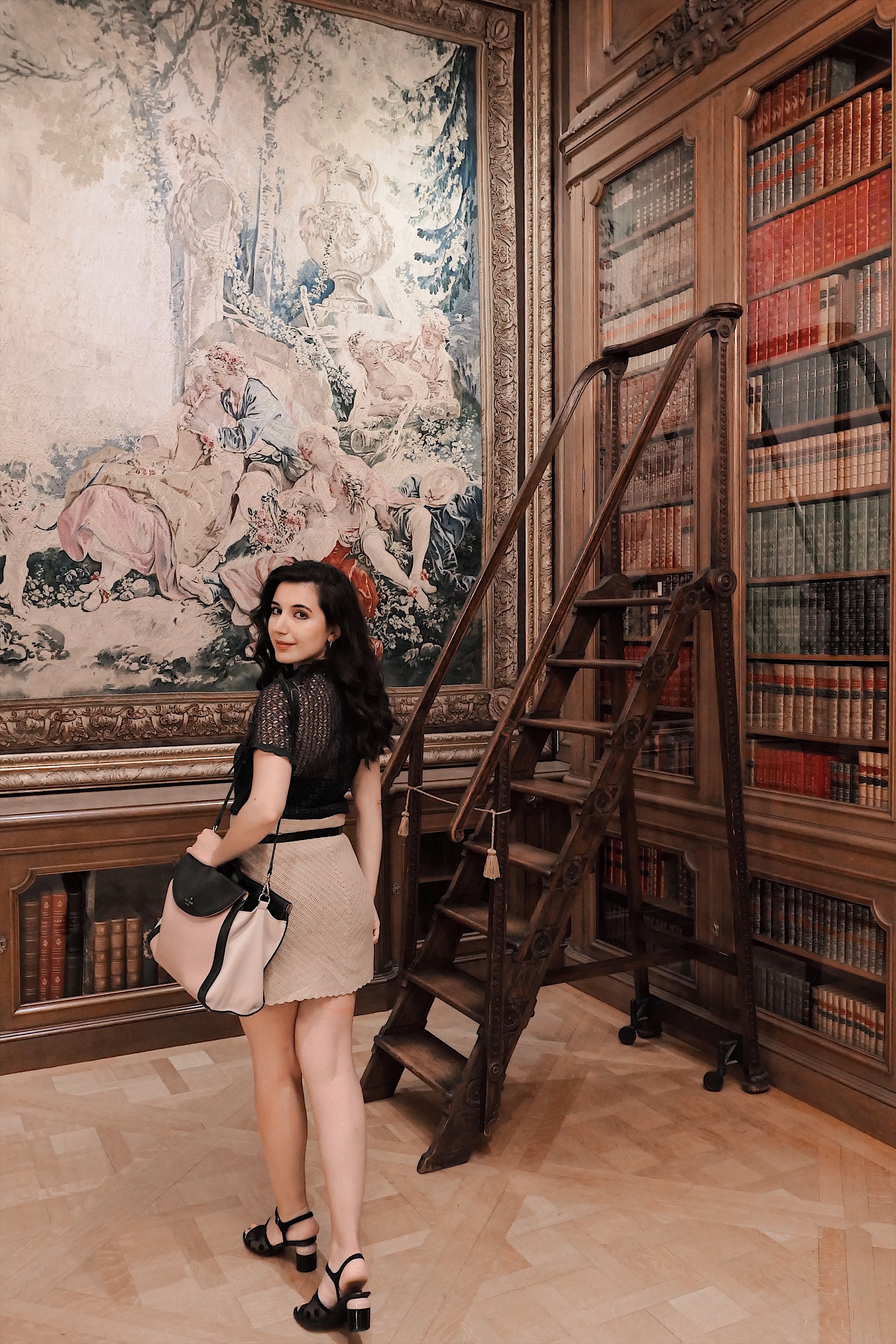 Huntington Library, Huntington Library and Botanical Gardens, lookbook, fashion blogger, lifestyle blogger, art, culture, ootd, Zara, Calvin Klein, lace top, curly hairstyle, girly style, vintage style, summer fashion, summer style, summer 2019 lookbook