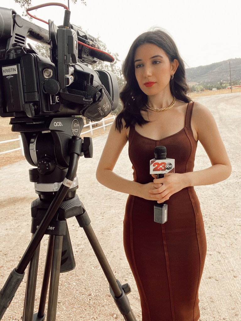 business casual, work dress, work style, what I wore to work, brown dress, sweetheart neckline, Zara, Uncommon James, gold chain necklace, news reporter, reporter style, reporter life, that news life, outfit of the day, OOTD, fashion blogger, style blogger, vintage dress, red lips, gold hoop earrings, on-camera reporter, style tips