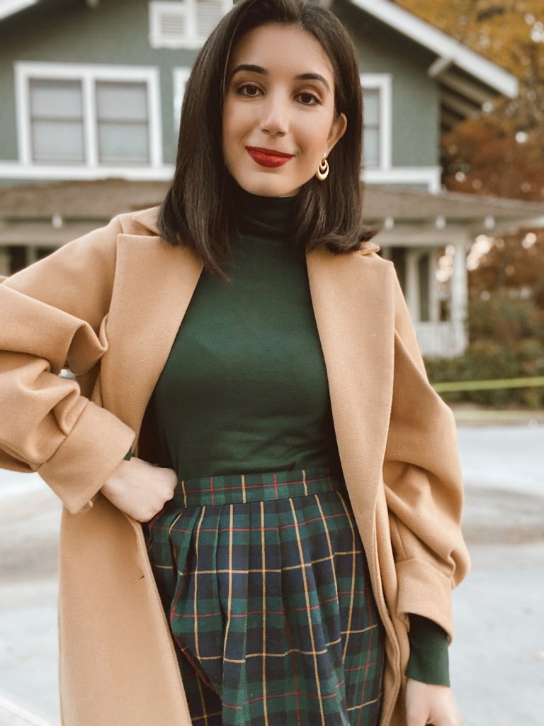 Christmas, Christmas outfit, holiday style, holiday fashion, turtleneck, pearl earrings, festive fashion, festive, fashion blogger, outfit ideas, outfit of the day, how to wear, Zara, Plaid, plaid skirt, green and red, Storets, trench coat, puffy sleeves, beige coat, outerwear, belted coat,