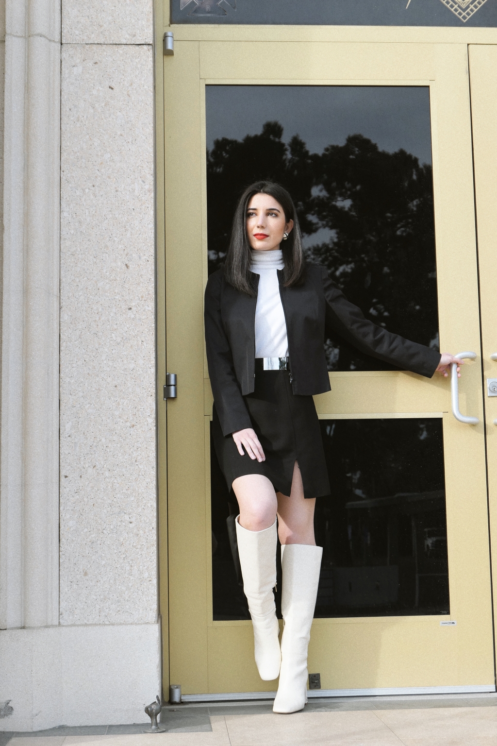 black and white suit, skirt suit, mod style, black suit, turtleneck, white turtleneck, tuxedo, outfit of the day, workwear, work style, what I wore, what I wore to work, how to dress for work, work dressing, how to, style diary, reporter style, reporter life, fashion blogger