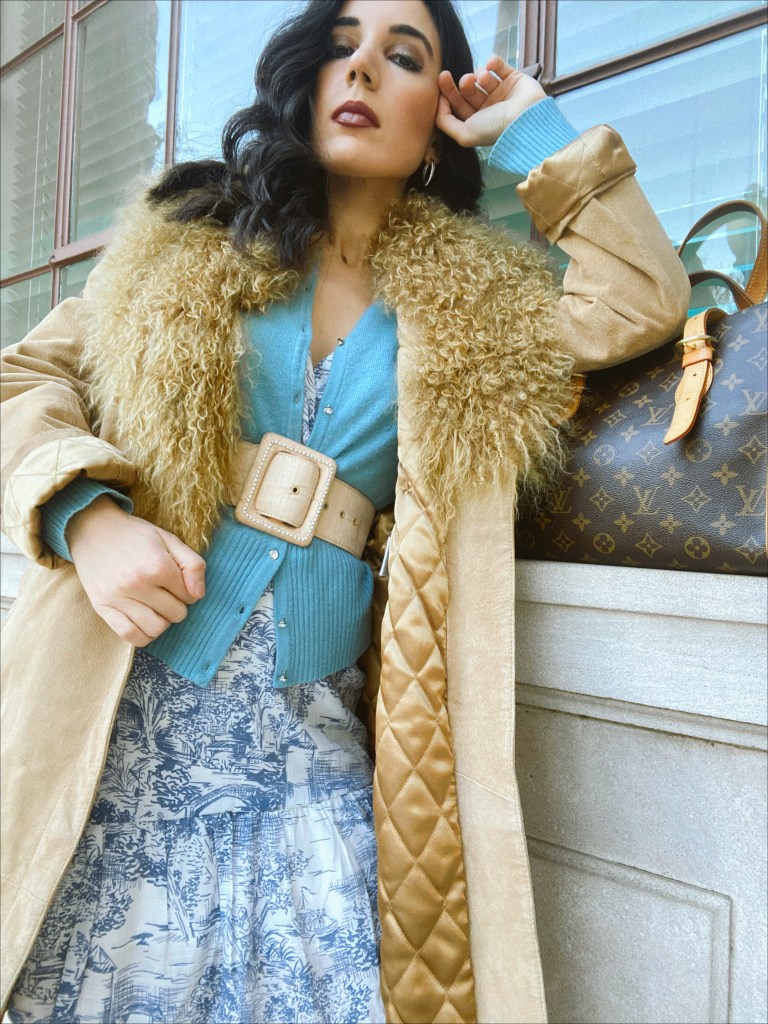 Carrie Bradshaw, Sex and the City, And Just Like That, Big, SATC, SATC fashion, Carrie Bradshaw outfit, winter outfit, suede coat, toile dress, nude pumps